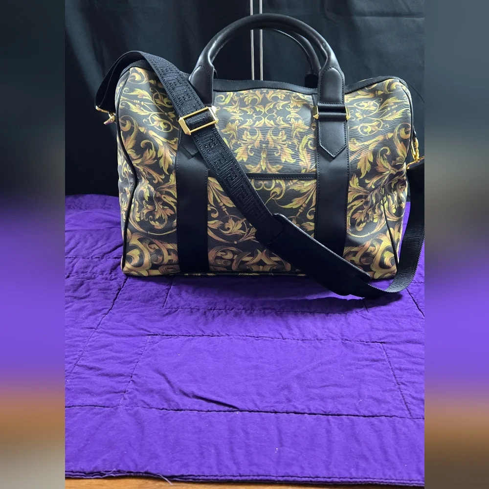 EUC GIANNI VERSACE VINTAGE BAROQUE PATTERN BLACK AND GOLD OVERNIGHT BAG - Picture 3 of 13
